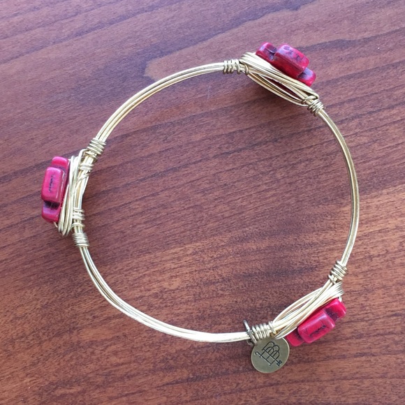 Bourbon & Bowties Red and Gold Bracelet - Picture 4 of 4